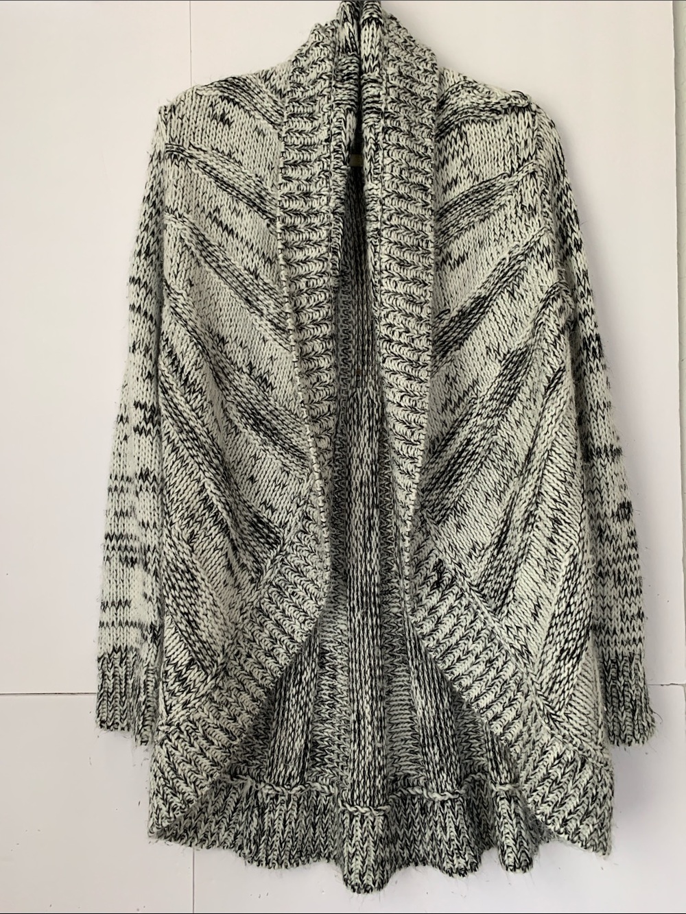 Sunday Cozy Open-Front Shawl Cardigan Sweater - Black & White Size S